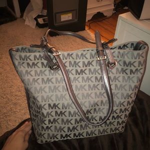 Micheal Kors Tote bag